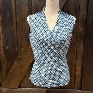 Tahari NWT patterned cross front stretchy blouse